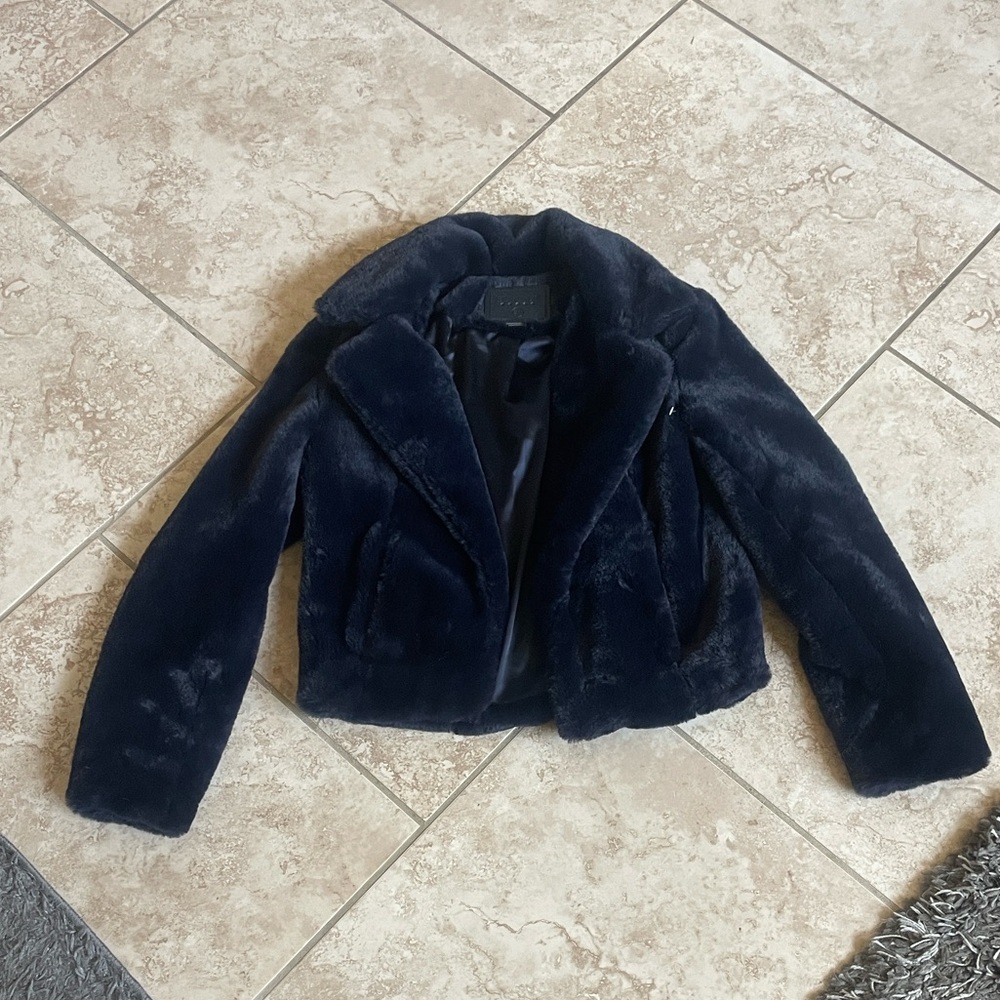 Blank NYC navy faux fur jacket size XS